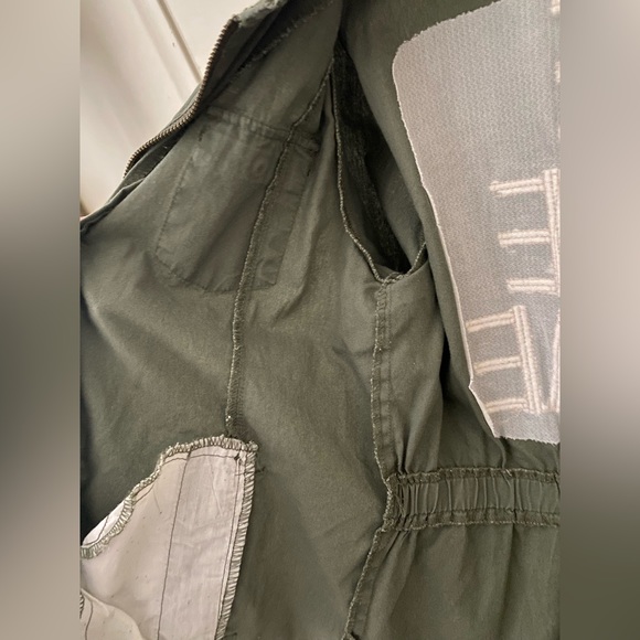 This is a jacket with “BE AWESOME” on the back - Picture 2 of 4